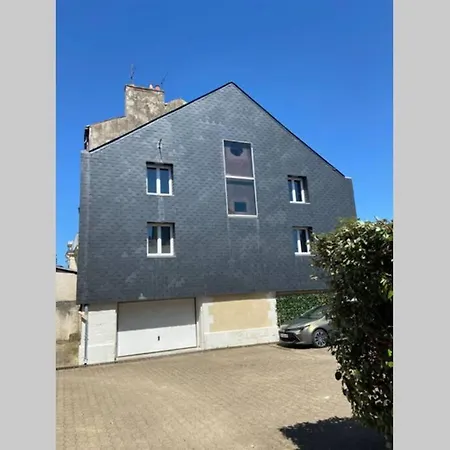 La Vie Est Belle Villa