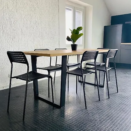 La Vie Est Belle Villa *